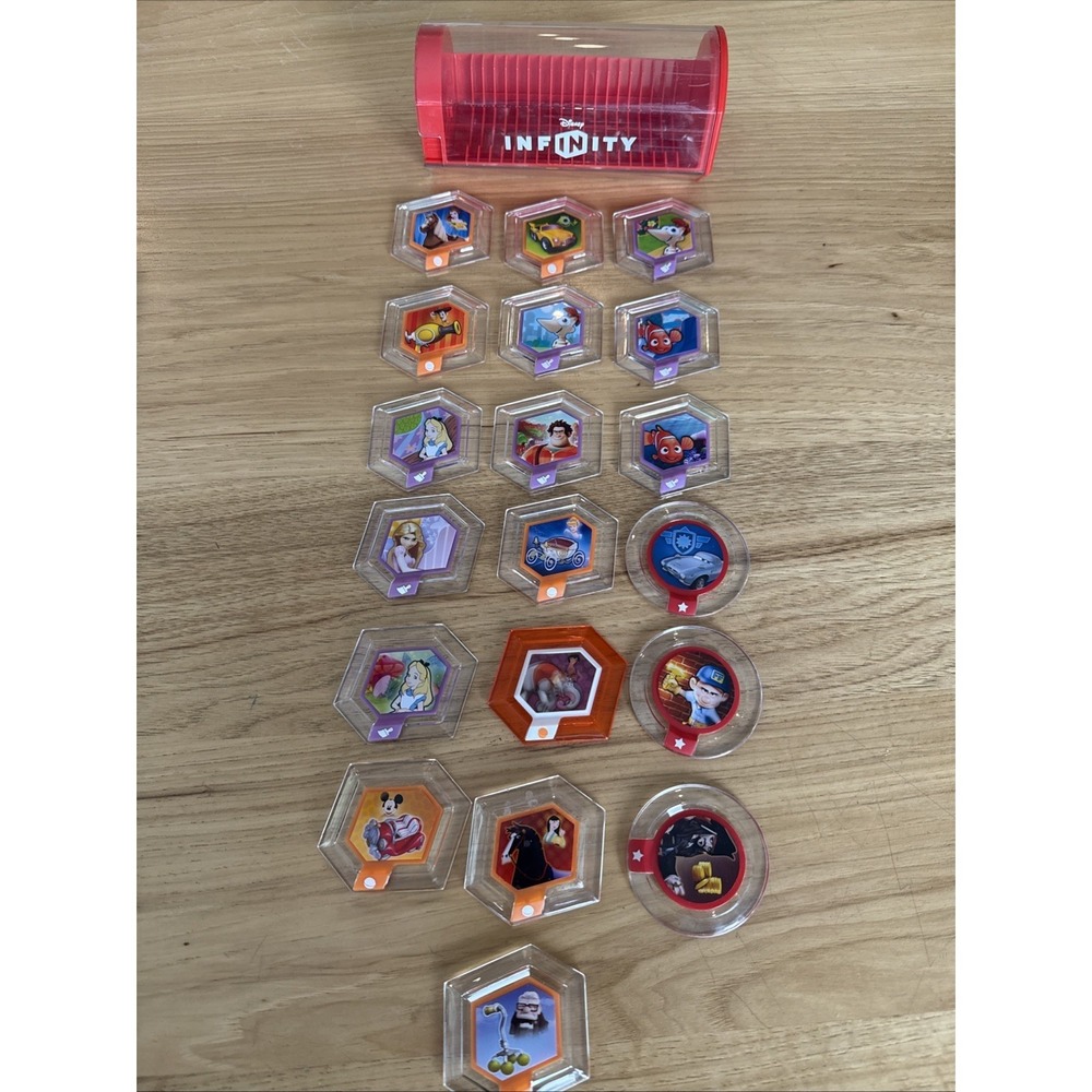 Lot of 19 Disney Infinity Power Discs With Case